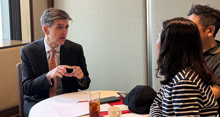 meet our uk directors in hong-kong image 1