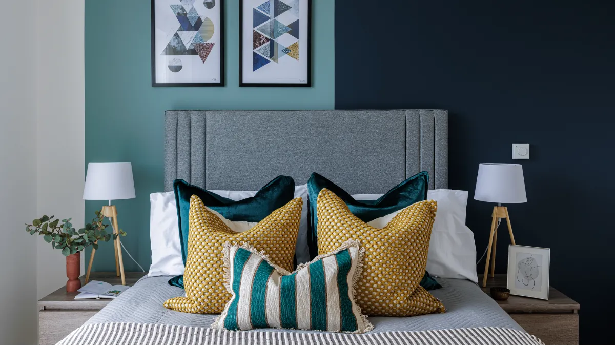 Stylish Pillow and lamp