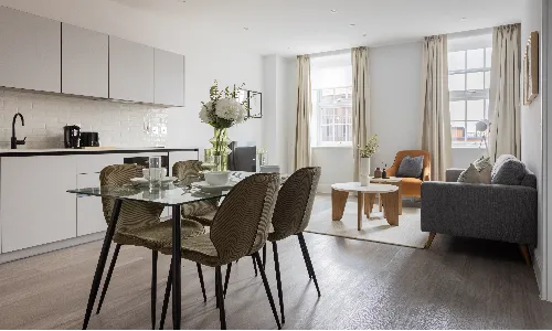 香港業主如何為英國物業挑選合適的家具夥伴？